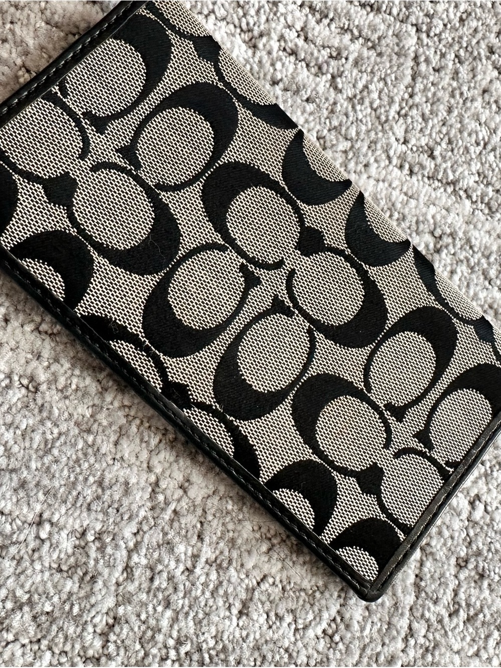 Designer-Style Monogram Long Wallet in Black and Beige - Picture 2 of 7